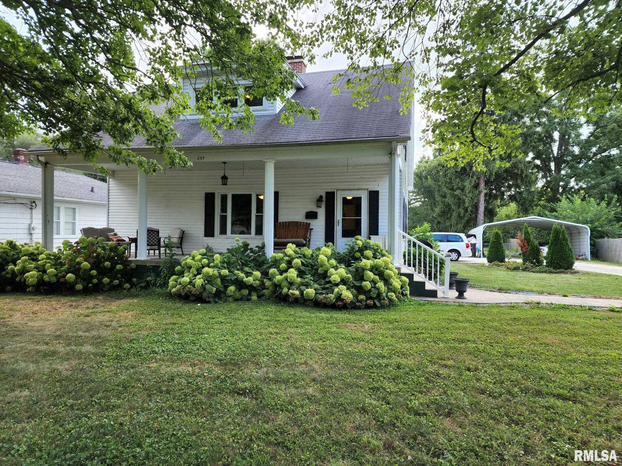 855 Edgehill Road Jacksonville, IL 62650 - Photo 2 of 30 Gallery Image 2