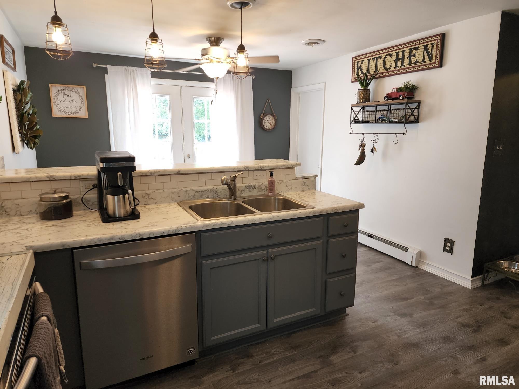 855 Edgehill Road Jacksonville, IL 62650 - Photo 21 of 30 Gallery Image 21