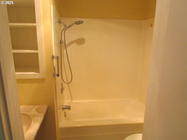 21451 Southeast Webfoot Road Dayton, OR 97114 - Photo 15 of 39 Gallery Image 15