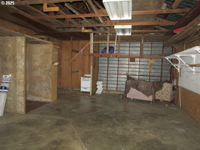 21451 Southeast Webfoot Road Dayton, OR 97114 - Photo 22 of 39 Gallery Image 22