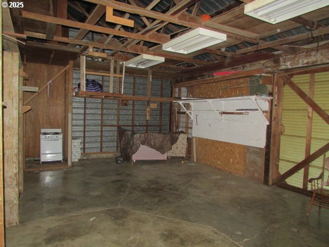 21451 Southeast Webfoot Road Dayton, OR 97114 - Photo 23 of 39 Gallery Image 23
