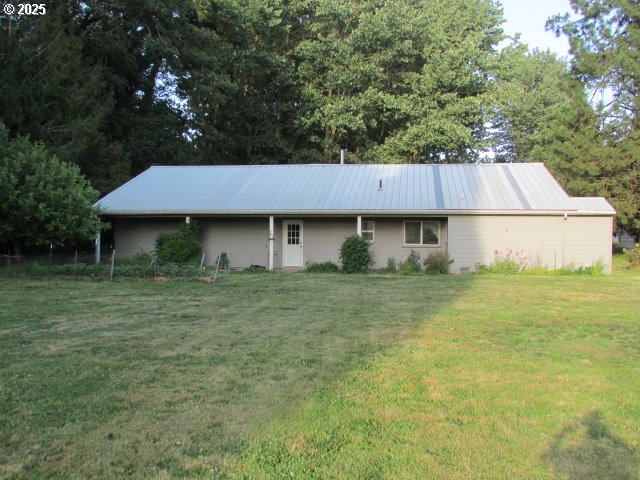 21451 Southeast Webfoot Road Dayton, OR 97114 - Photo 3 of 39 Gallery Image 3
