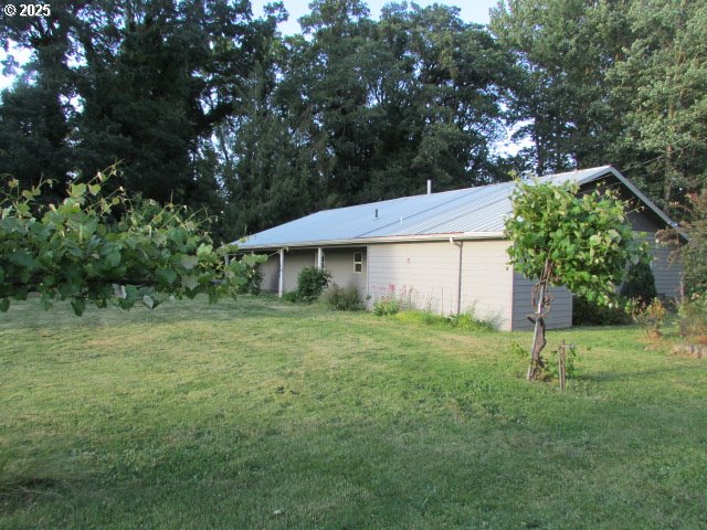 21451 Southeast Webfoot Road Dayton, OR 97114 - Photo 5 of 39 Gallery Image 5