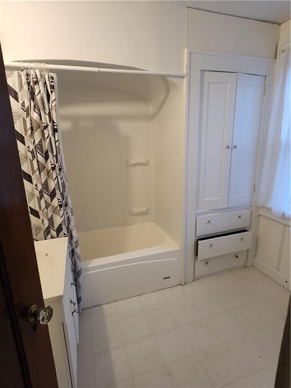 6 Hadley Road Greenville, PA 16125 - Photo 7 of 9 a bathroom with a bathtub and shower