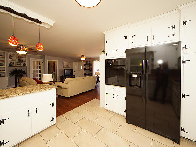 1131 John Rutledge Avenue Hanahan, SC 29410 - Photo 21 of 42 Kitchen4