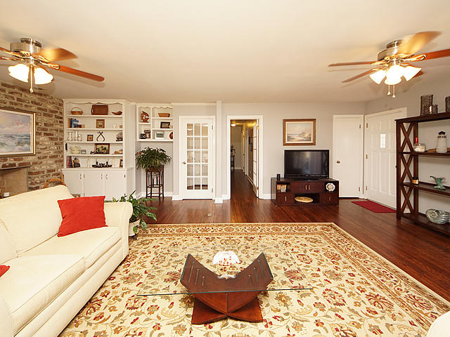 1131 John Rutledge Avenue Hanahan, SC 29410 - Photo 10 of 42 Living Room3