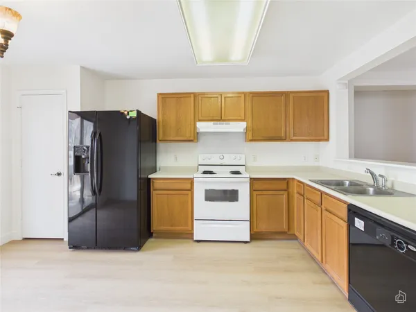 $1,800 | 6824 Walkup Lane, Austin, TX 78747