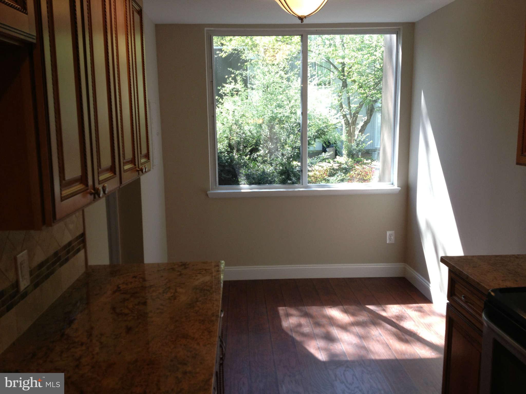 11180 Forest Edge Drive Reston, VA 20190 - Photo 6 of 24 Interior (General)
