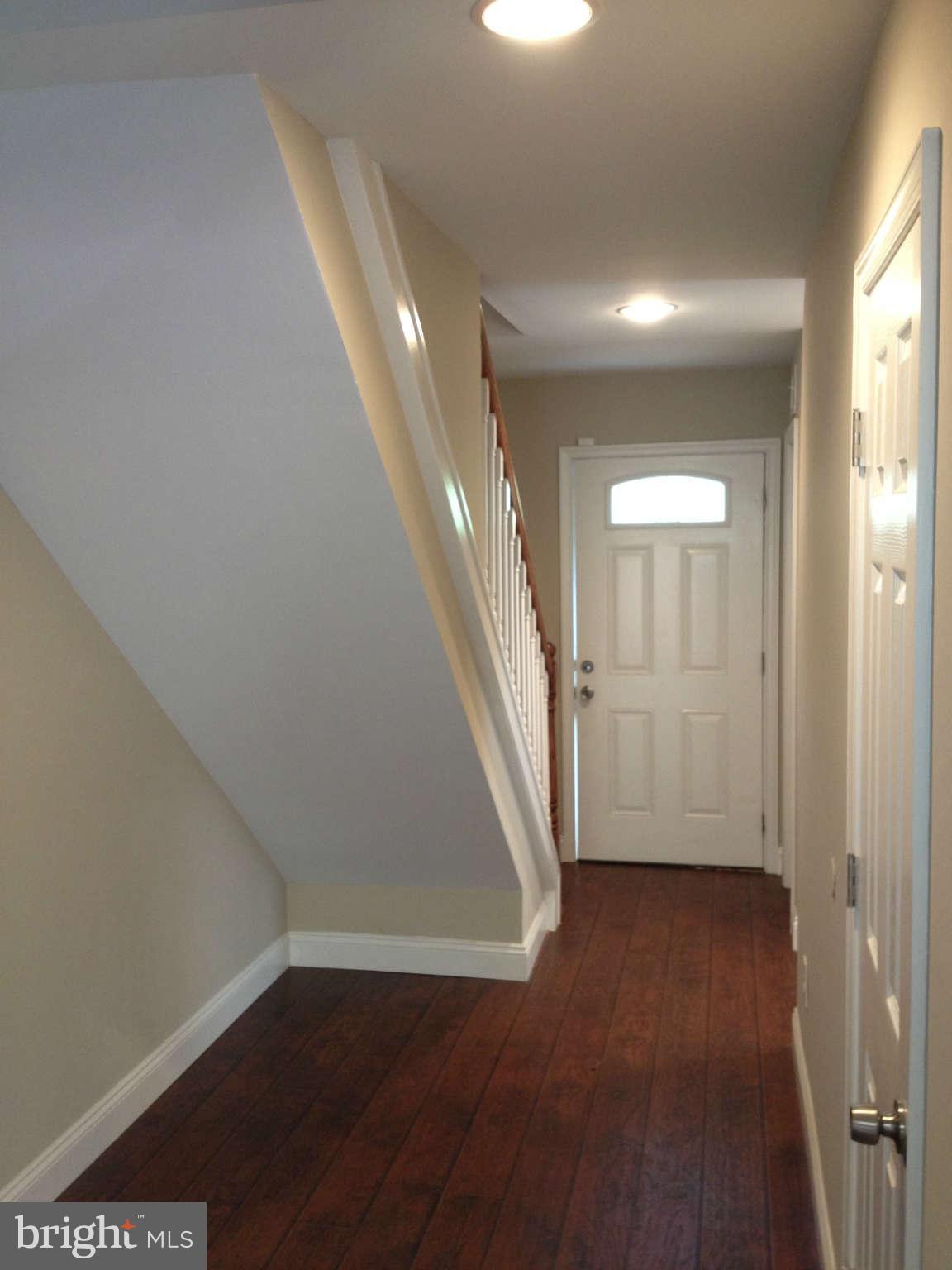 11180 Forest Edge Drive Reston, VA 20190 - Photo 8 of 24 Interior (General)