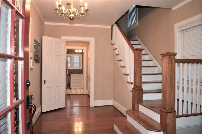 441 Ridgeway Street Greensburg, PA 15601 - Photo 2 of 20 Gallery Image 2