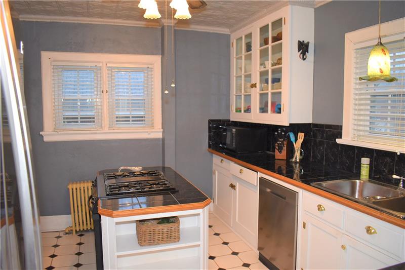 441 Ridgeway Street Greensburg, PA 15601 - Photo 8 of 20 Gallery Image 8