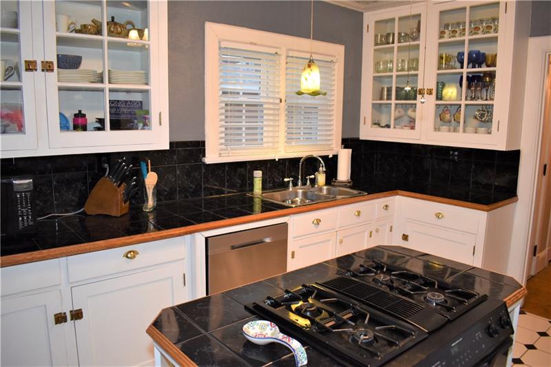 441 Ridgeway Street Greensburg, PA 15601 - Photo 10 of 20 Gallery Image 10