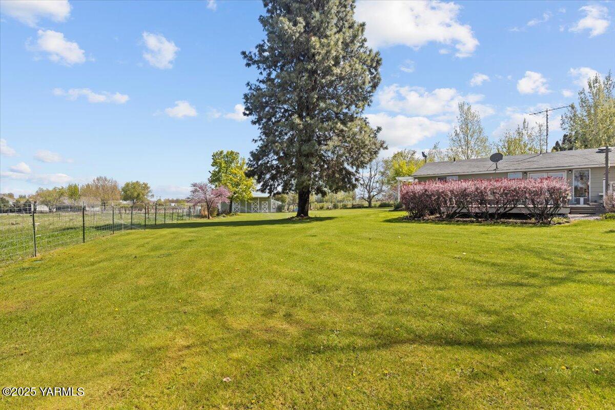 10401 North 1739 Pr Road Grandview, WA 98930 - Photo 58 of 80 76-10401 1739th-081