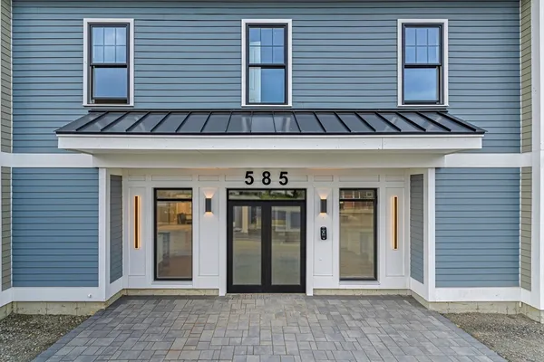 $595,000 | 585 Washington Street, Unit 202, Quincy, MA 02169