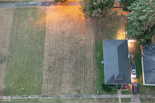 $10,000 | 2114 Locust Street, Anderson, IN 46016