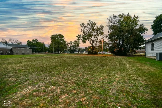 $10,000 | 2114 Locust Street, Anderson, IN 46016