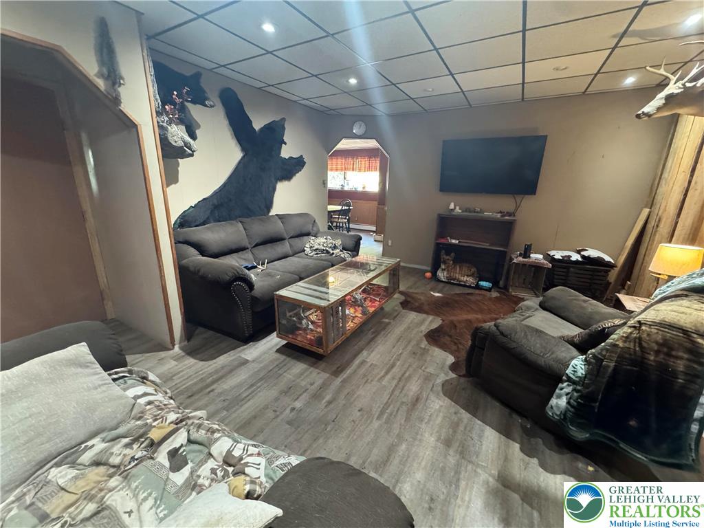 2330 Long Run Road Lehighton, PA 18235 - Photo 9 of 25 Living room