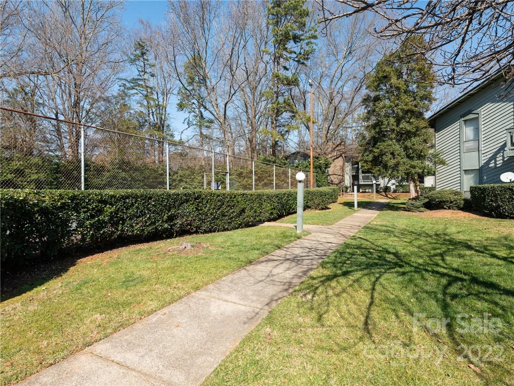5012 Sardis Road, Unit E Charlotte, NC 28270 - Photo 24 of 31 Gallery Image 24