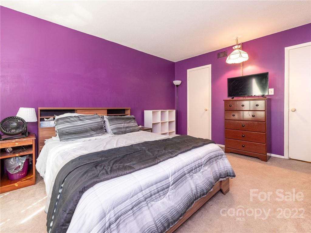 5012 Sardis Road, Unit E Charlotte, NC 28270 - Photo 5 of 31 Gallery Image 5