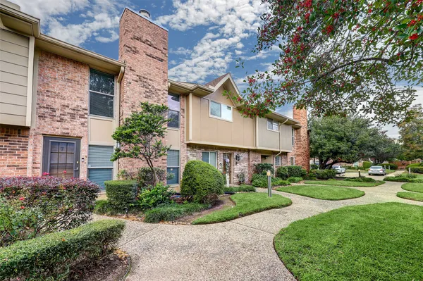 $1,950 | 2513 Bering Drive, Unit 7, Houston, TX 77057