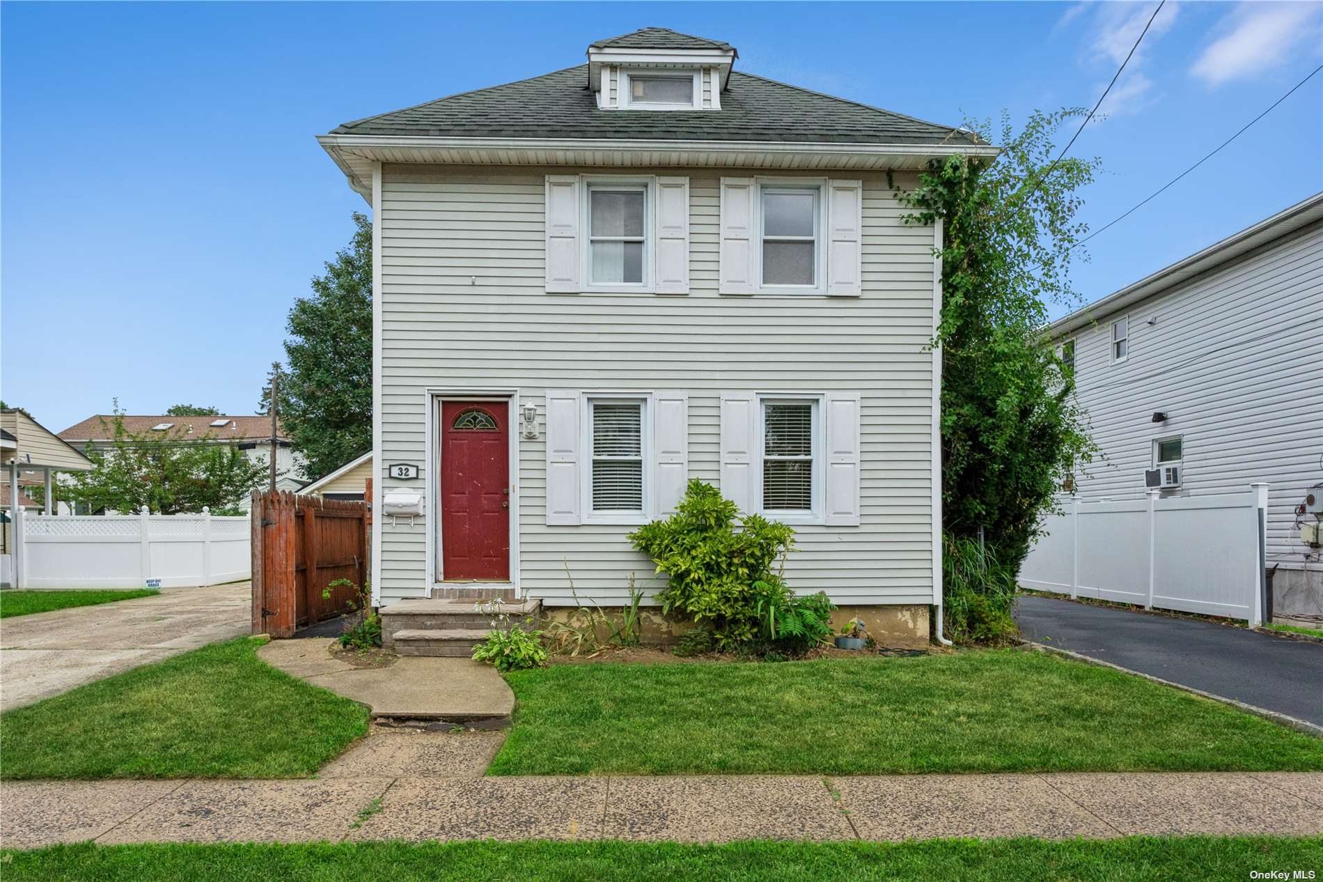 32 Franklin Street, Franklin Square, NY 11010 Compass