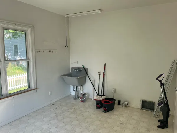 $255,000 | 432 South Lincoln Street, Portland, MI 48875