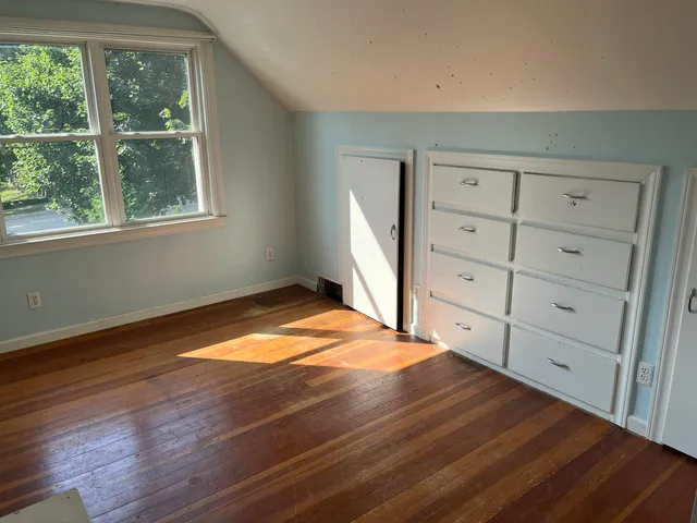 $255,000 | 432 South Lincoln Street, Portland, MI 48875