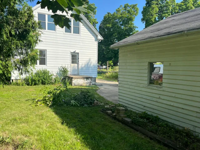 $255,000 | 432 South Lincoln Street, Portland, MI 48875