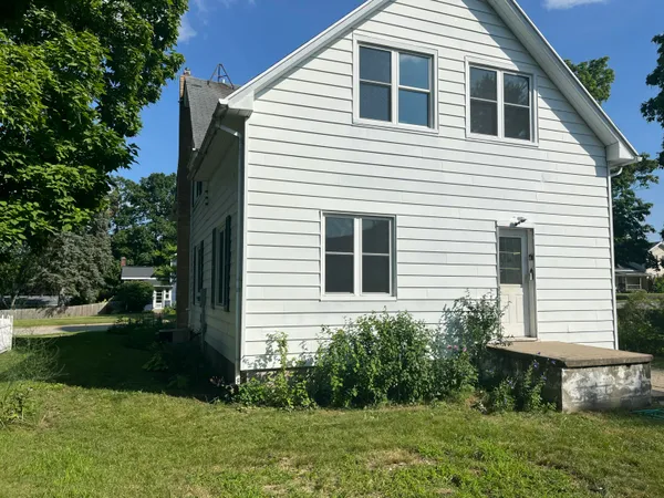 $255,000 | 432 South Lincoln Street, Portland, MI 48875
