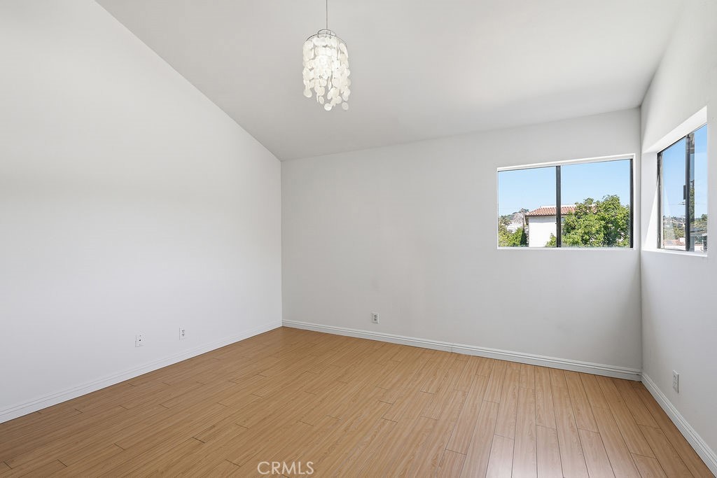 1000 East Windsor Road, Unit 9 Glendale, CA 91205 - Photo 9 of 19