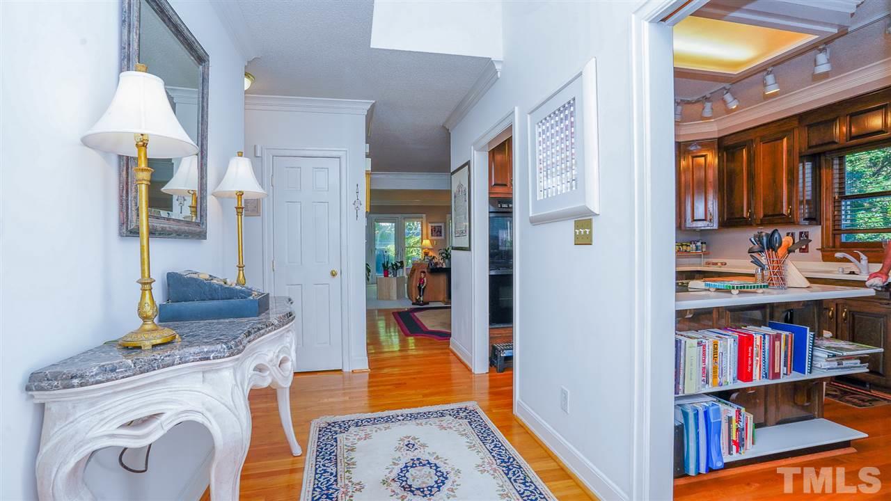 6937 Hunters Way Raleigh, NC 27615 - Photo 4 of 27