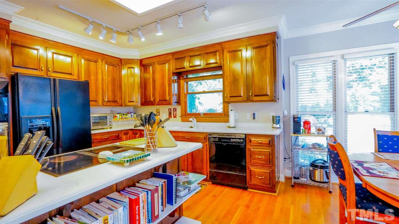 6937 Hunters Way Raleigh, NC 27615 - Photo 5 of 27