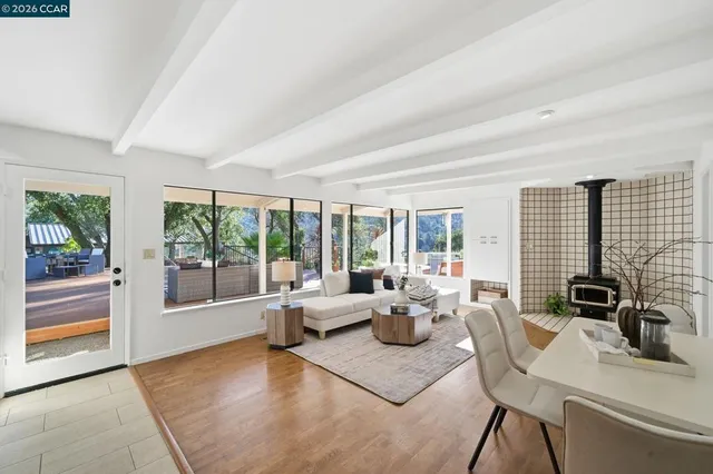 $2,438,000 | 38-38 Vista Del Mar, Orinda, CA 94563