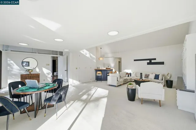 $2,438,000 | 38-38 Vista Del Mar, Orinda, CA 94563