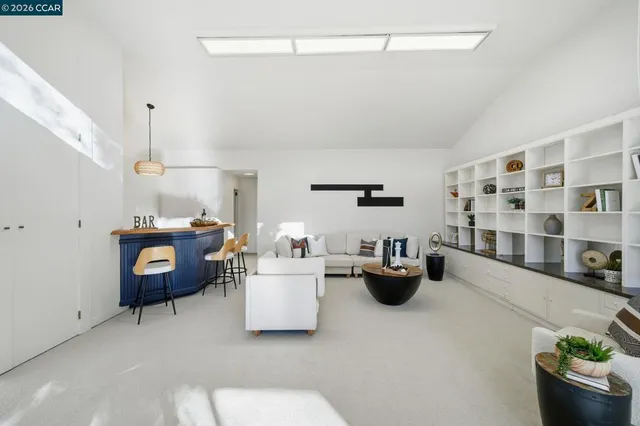 $2,438,000 | 38-38 Vista Del Mar, Orinda, CA 94563