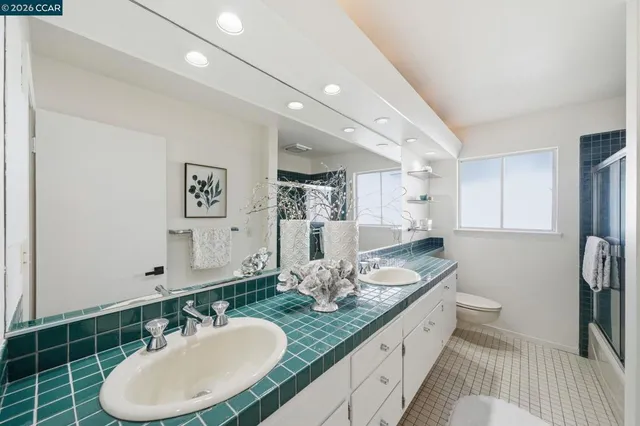 $2,438,000 | 38-38 Vista Del Mar, Orinda, CA 94563