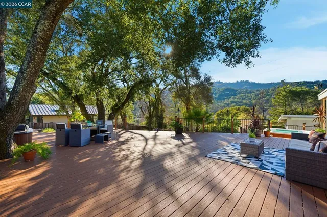 $2,438,000 | 38-38 Vista Del Mar, Orinda, CA 94563