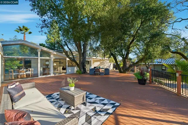 $2,438,000 | 38-38 Vista Del Mar, Orinda, CA 94563