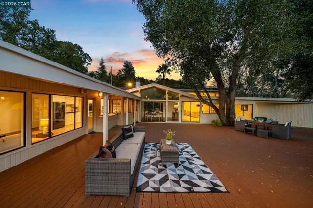 $2,438,000 | 38-38 Vista Del Mar, Orinda, CA 94563