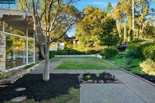 $2,438,000 | 38-38 Vista Del Mar, Orinda, CA 94563