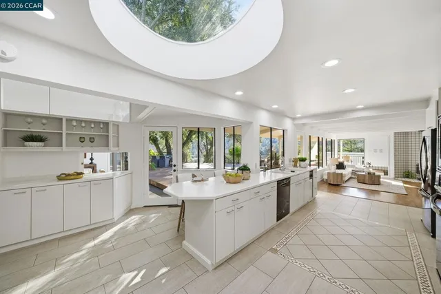 $2,438,000 | 38-38 Vista Del Mar, Orinda, CA 94563