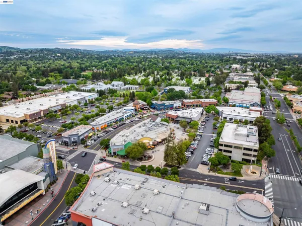 $915,000 | 174 Loralee Place, Pleasant Hill, CA 94523