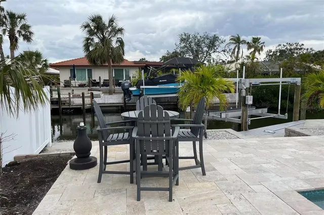 $18,000 | 345 Avenida Leona, Sarasota, FL 34242