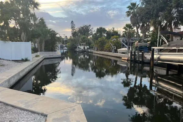 $18,000 | 345 Avenida Leona, Sarasota, FL 34242