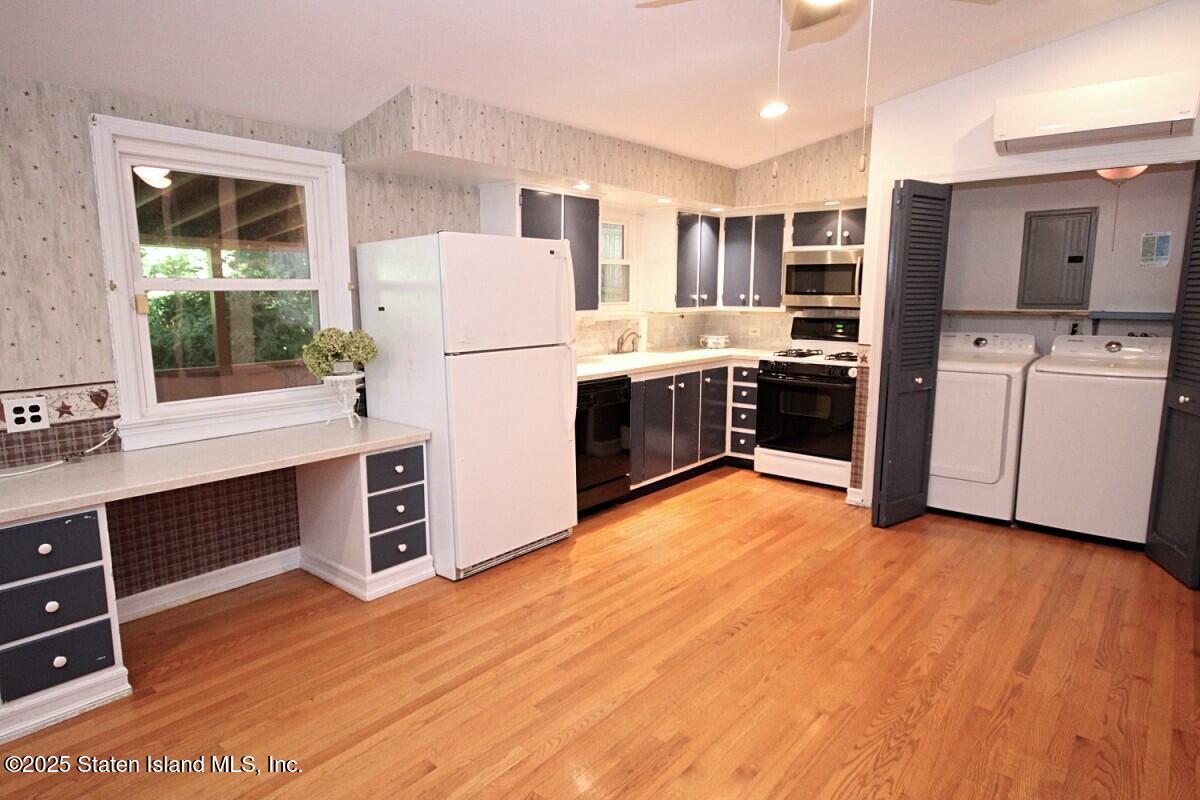 443 Edinboro Road Staten Island, NY 10306 - Photo 13 of 33 20 edinbo