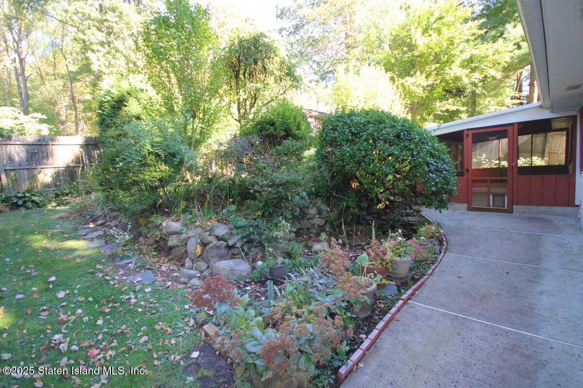 443 Edinboro Road Staten Island, NY 10306 - Photo 7 of 33 picture 8 edinboro rd