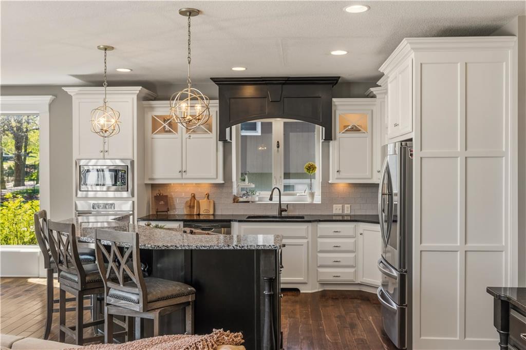 1104 Lakecrest Circle Raymore, MO 64083 - Photo 20 of 94