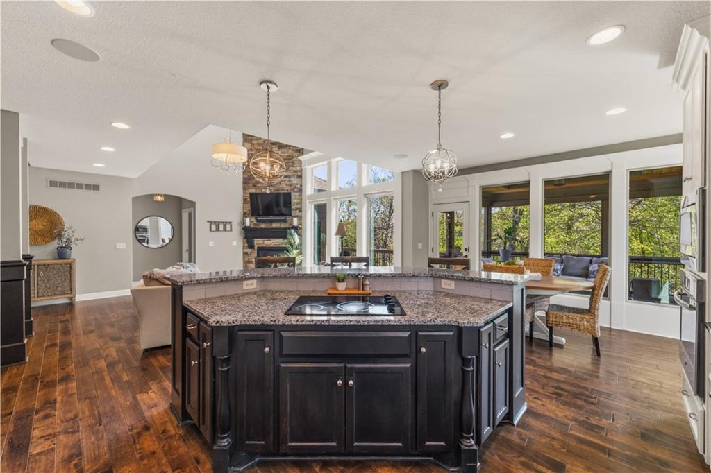 1104 Lakecrest Circle Raymore, MO 64083 - Photo 24 of 94