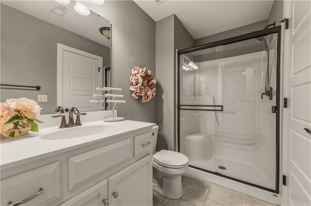 1104 Lakecrest Circle Raymore, MO 64083 - Photo 54 of 94
