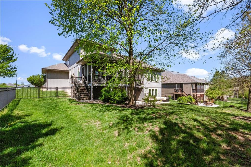 1104 Lakecrest Circle Raymore, MO 64083 - Photo 81 of 94